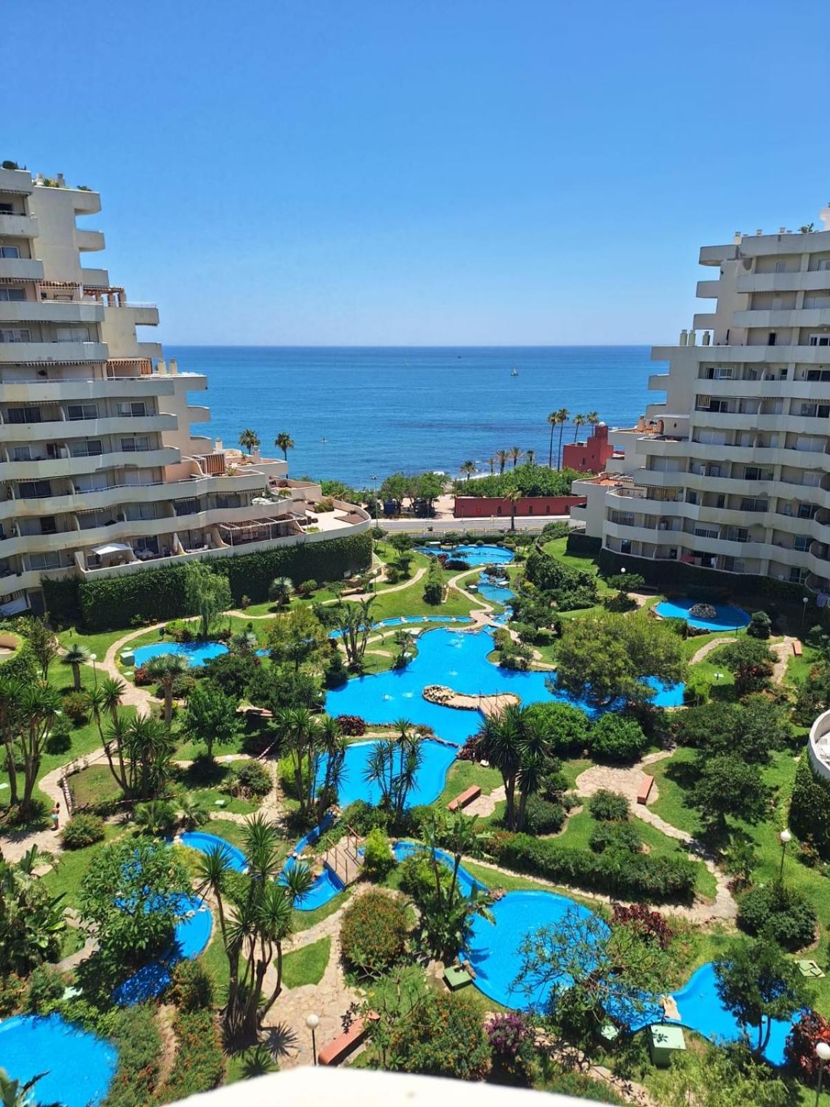 Benal Beach Benalmadena Bagian luar foto